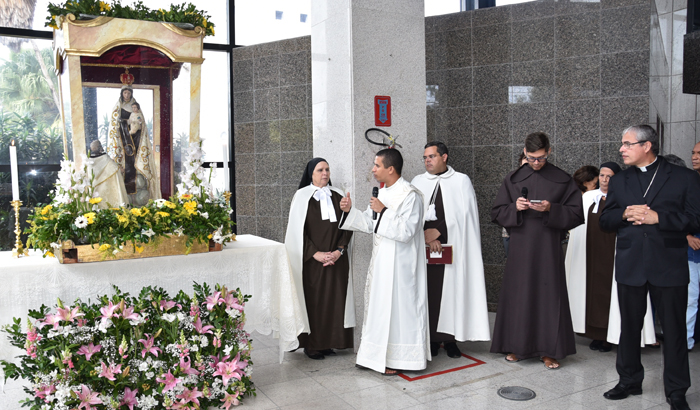 Imagem de Nossa Senhora do Carmo na Sede do TCE-PE